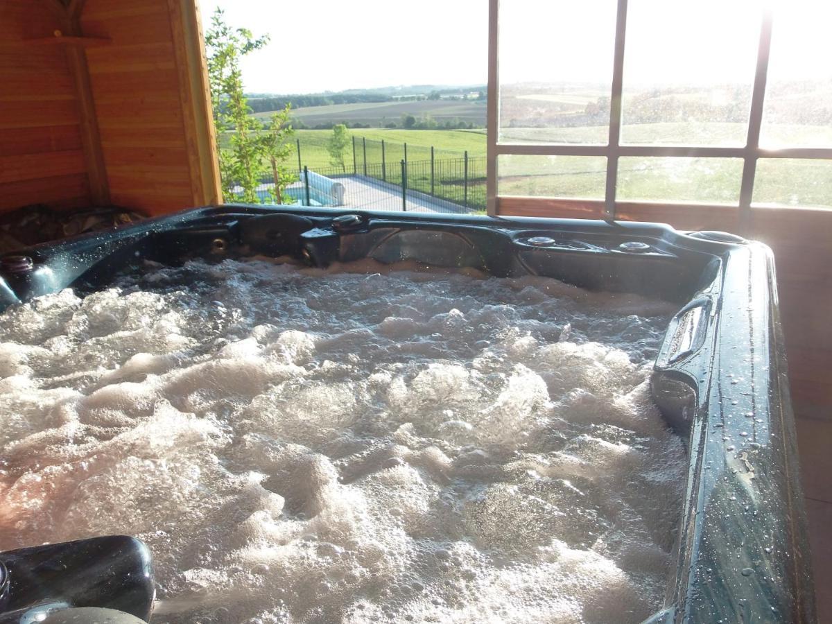 Roulotte Acces Privatif Spa Pauilhac ภายนอก รูปภาพ
